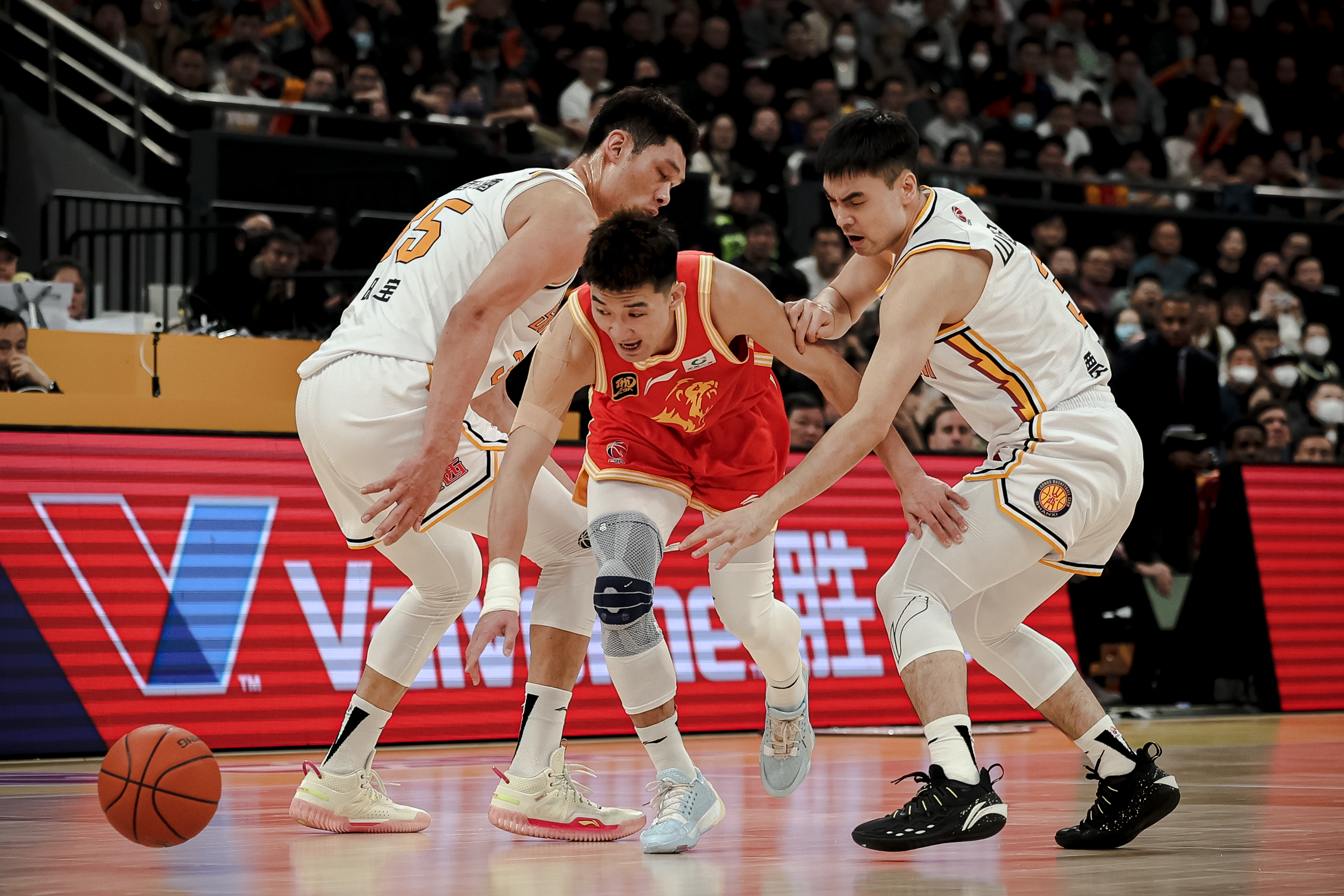 关于精彩回放:球员在比赛中连续突破完成进球的信息 关于精彩回放:球员在比赛中连续突破完成进球的信息