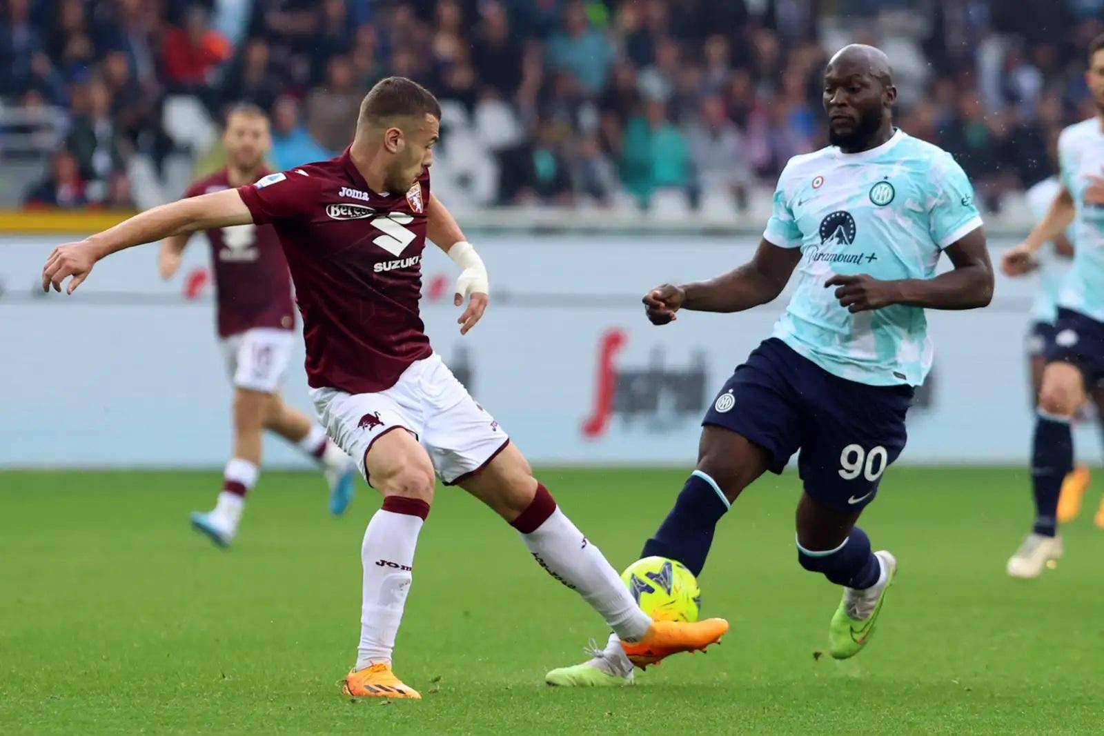 雷火电竞官网-拉齐奥客场逆转胜利，继续追赶前四