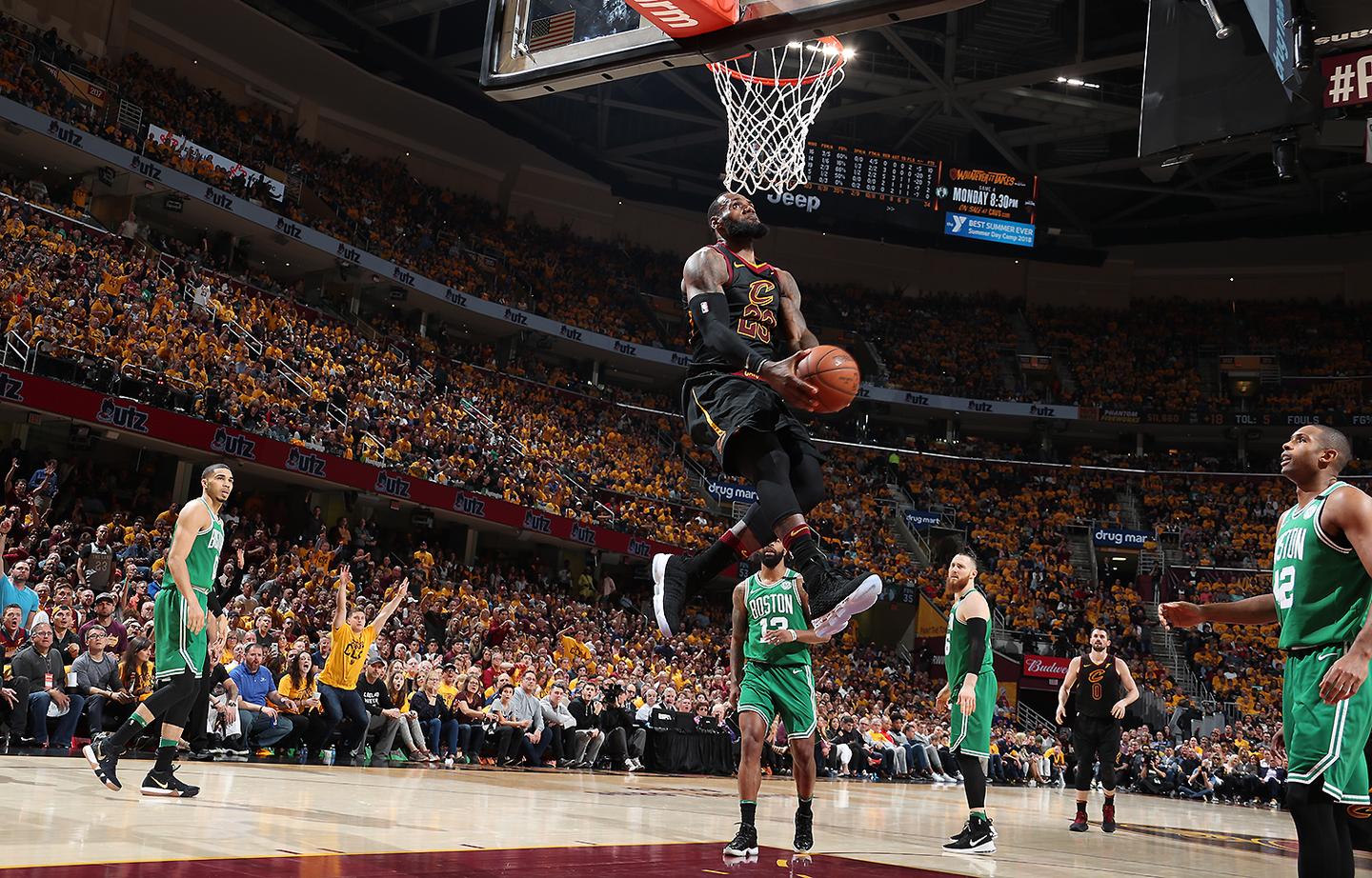 球队状态神勇,锋线进攻势不可挡的简单介绍 球队状态神勇,锋线进攻势不可挡的简单介绍