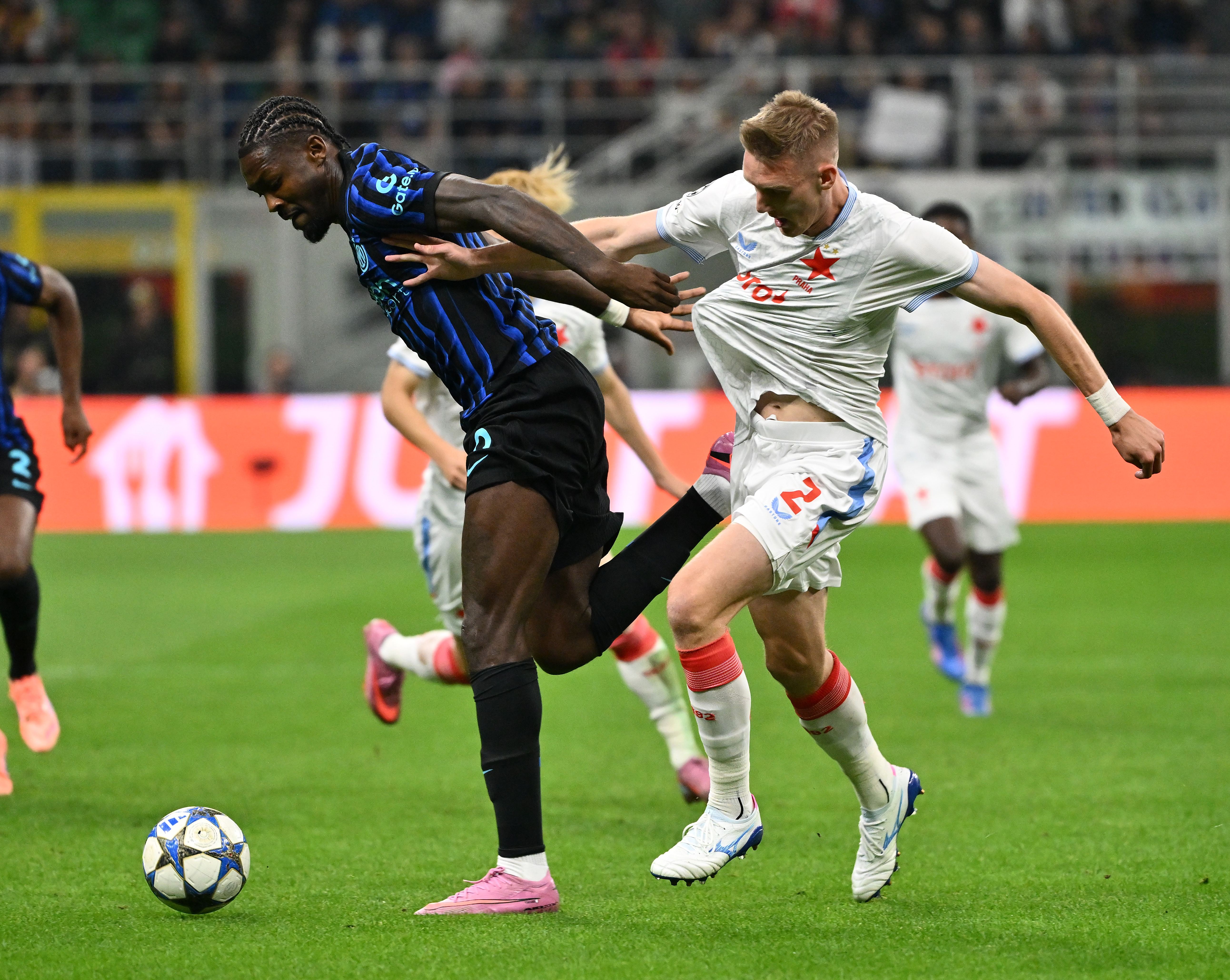 关于巴塞罗那主场胜斯拉维亚布拉格,晋级欧冠的信息 关于巴塞罗那主场胜斯拉维亚布拉格,晋级欧冠的信息