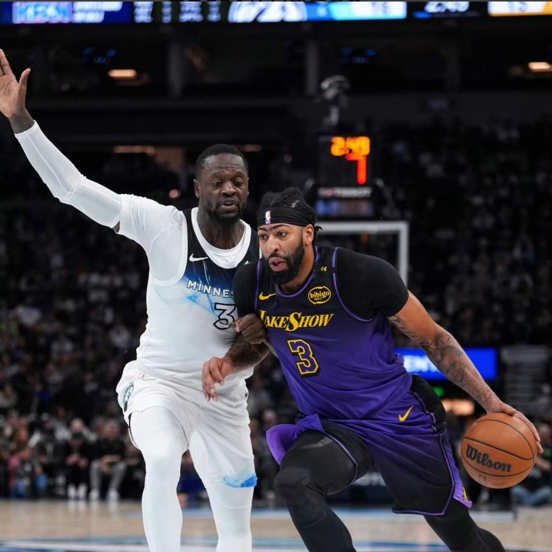 湖人碾压马刺，恩比德刷新纪录