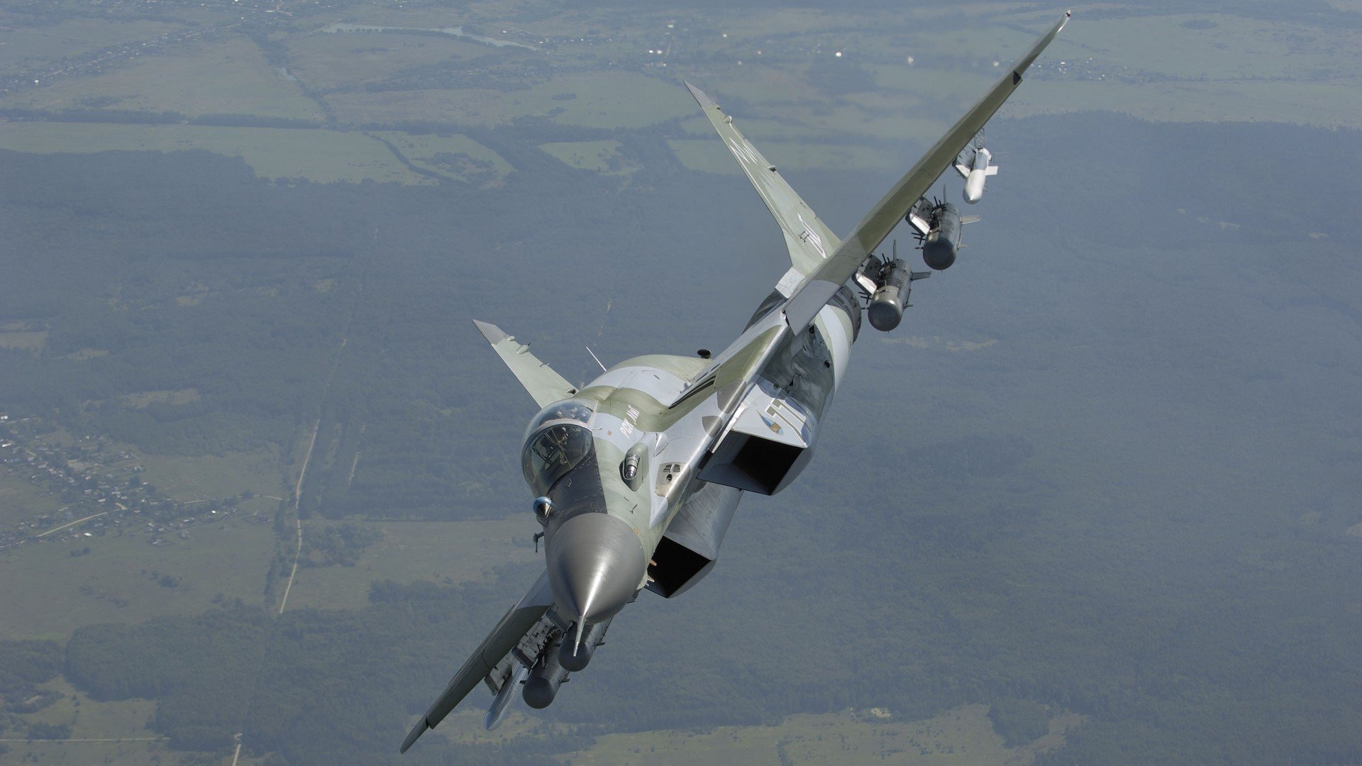 雷火电竞网址-从争议到铁闸，欧冠半决赛之夜，孔德完成蜕变证明