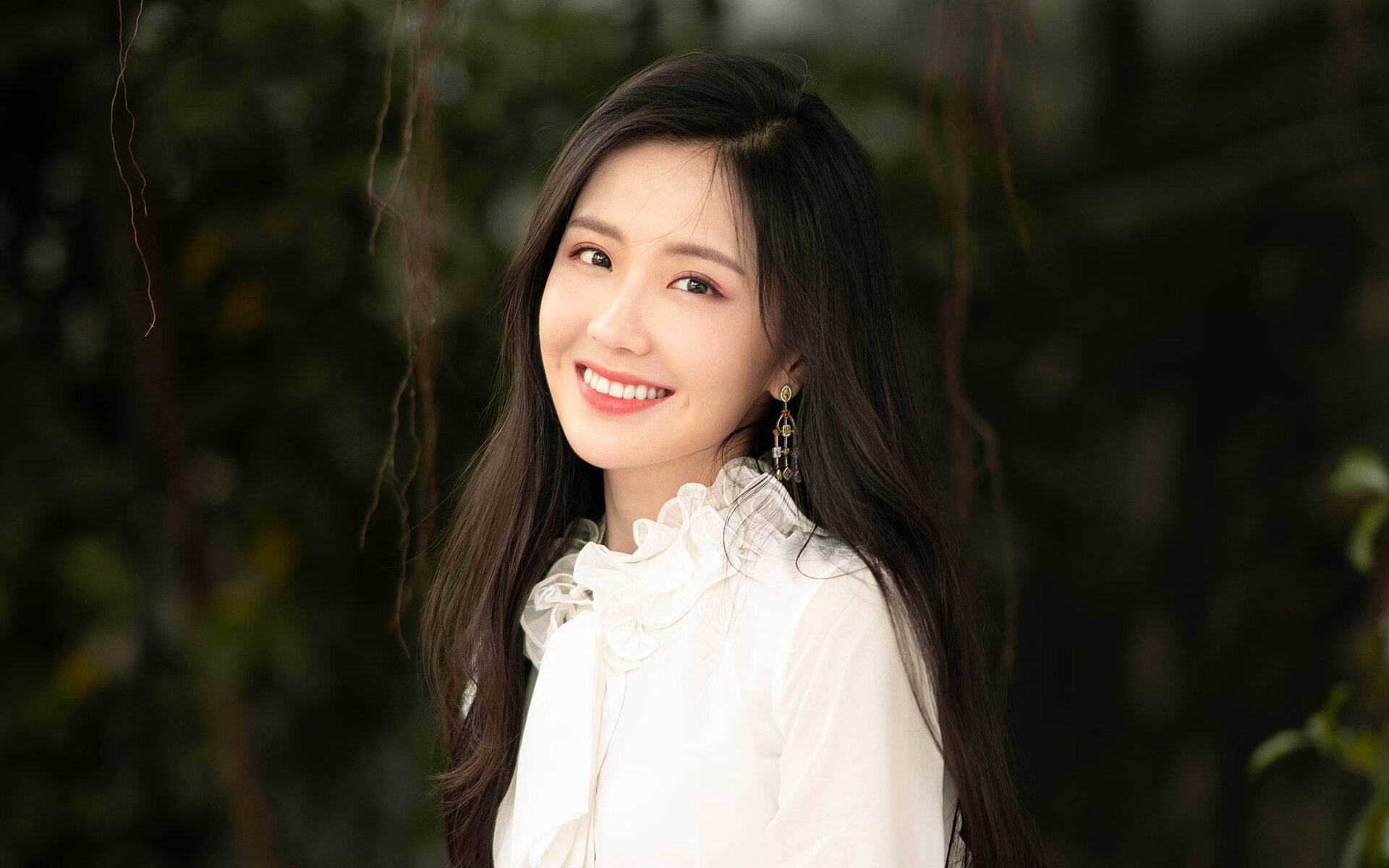 雷火电竞亚洲先驱-冷门与核心的辩证，奇才收割马刺，西亚卡姆关键战不手软的背后深意