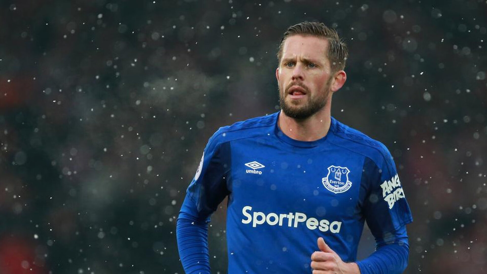 雷火电竞亚洲先驱-巨翅遮天，弹道修正，切特·霍姆格伦如何用一记三分改写比赛物理法则